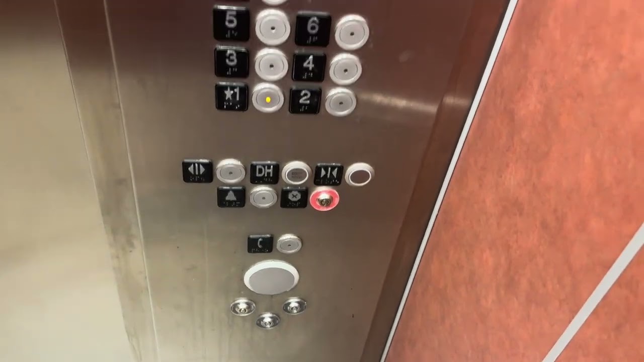 Crappy KONE KSS 500 EcoSpace Elevator 1 @ UTEP Glory Rd Garage - El Paso TX