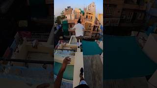 monkey jump 😱 🐒😱 #youtubeshorts #viralshort #parkour #pov
