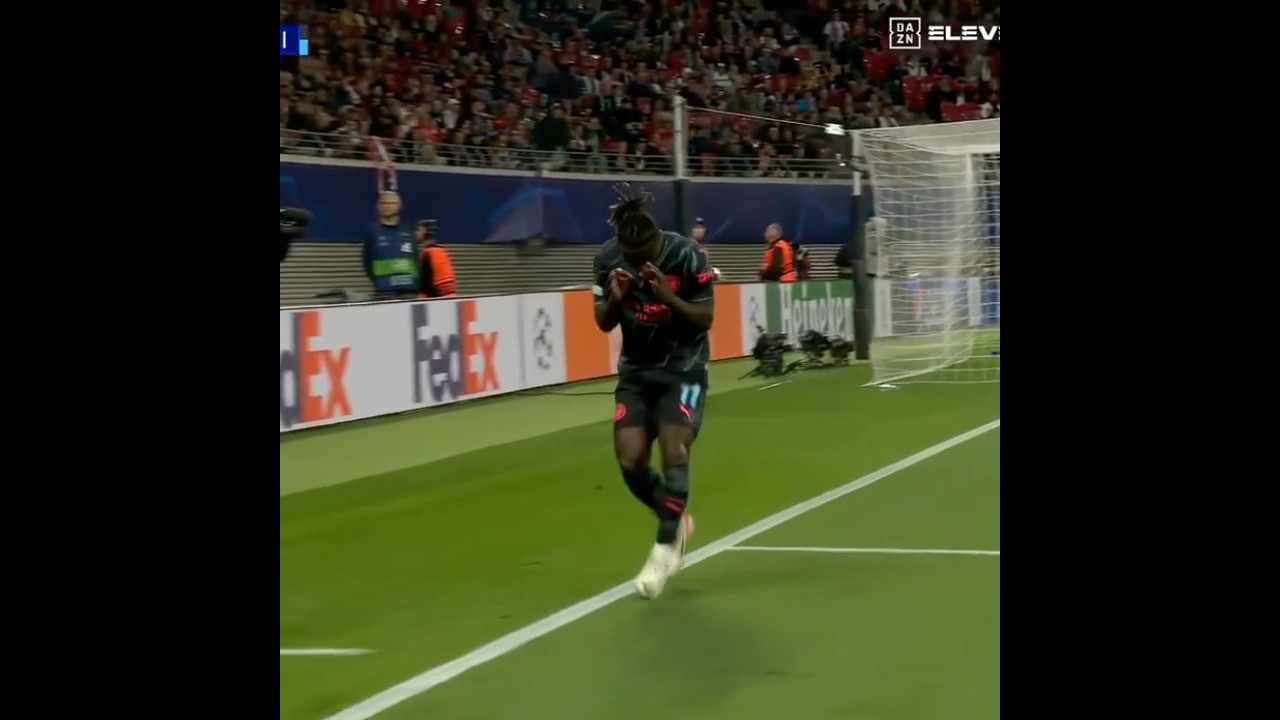 Fortnite Emotes In Football 😂