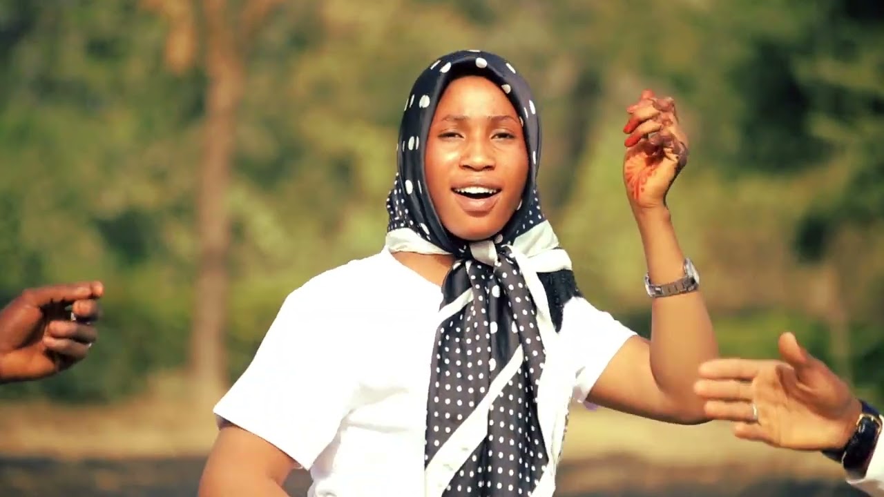 SABUWAR WAKAR USAINI OVERDAY * FT* DJ KAHCA_KAHCA ME SUNA ZANRAYU DAKA