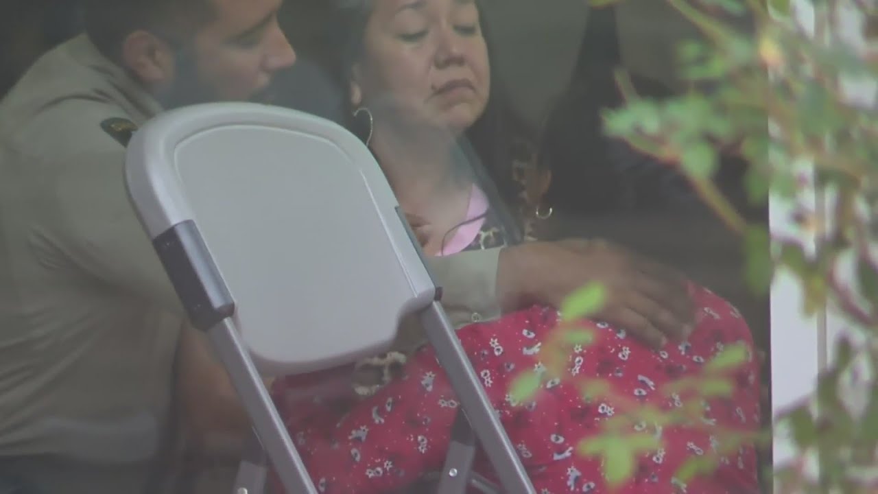 14 students, one teacher killed in Texas elementary school shooting