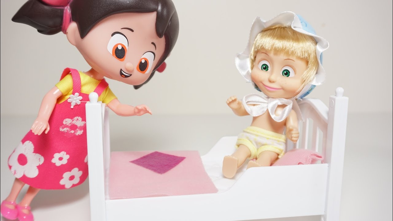 Niloya Bebek Maşa�ya Bakıyor Bebek Maşa Ağlıyor Niloya ile Maşa