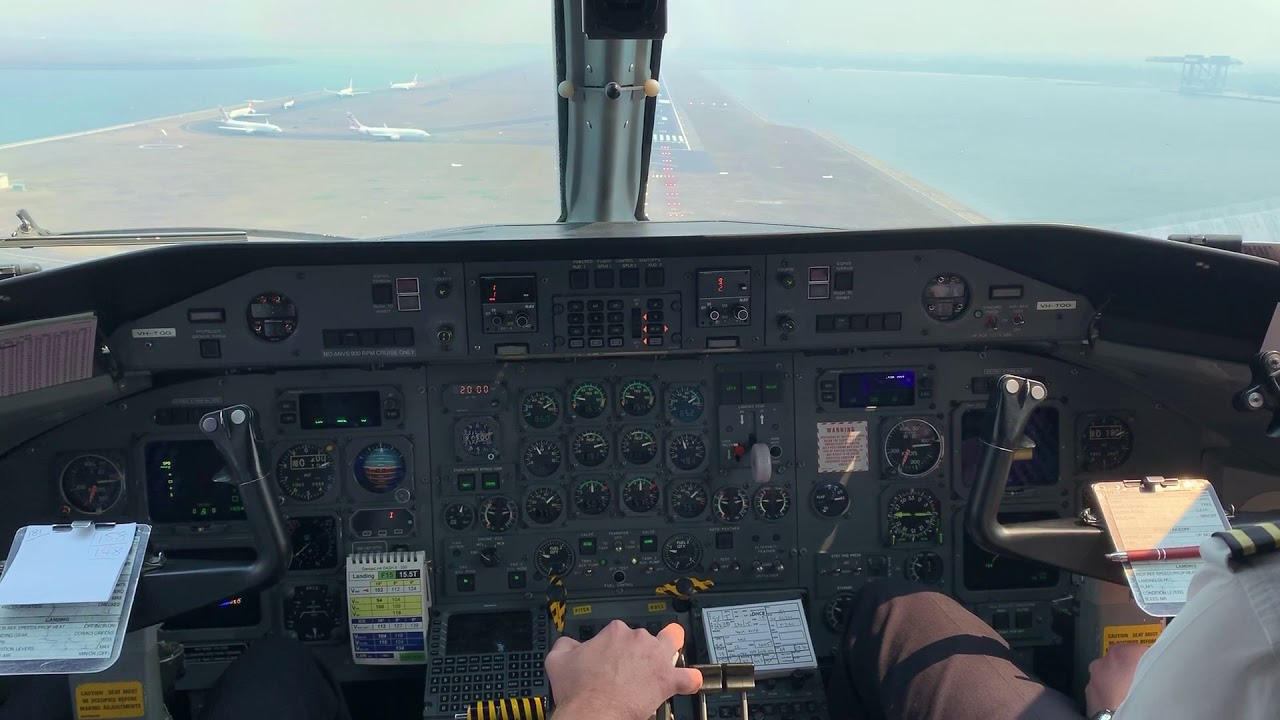 Dash 8 Q200 Landing YSSY