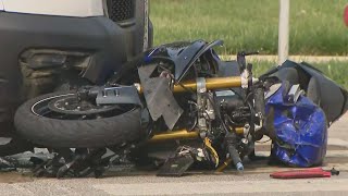 Motorcyclist dies after colliding with Pace bus on Far Southwest Side screenshot 3