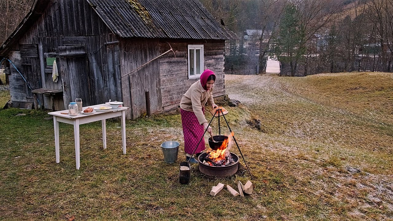 A Winter Day with Maria: Food, Fire & Quiet Mountain Life