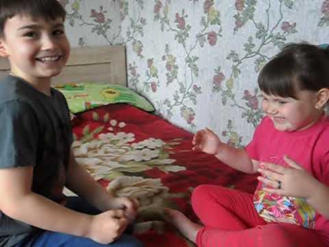 Игра " Летела Ворона..."