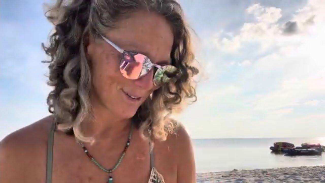 1-PEEP SHOW…if you like to eavesdrop on Spirit talking to me🌸