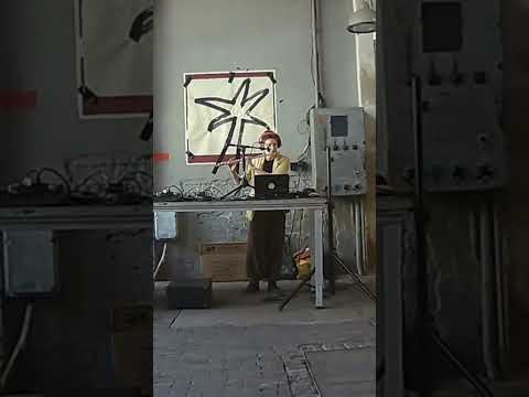 Luca Aza – fully live ambient set with biofeedback synth, loops, voice and flute at Atno