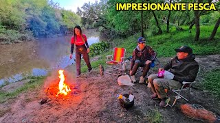 NO ME ESPERABA PESCAR ESTO ACA, Pesca en Arroyo.