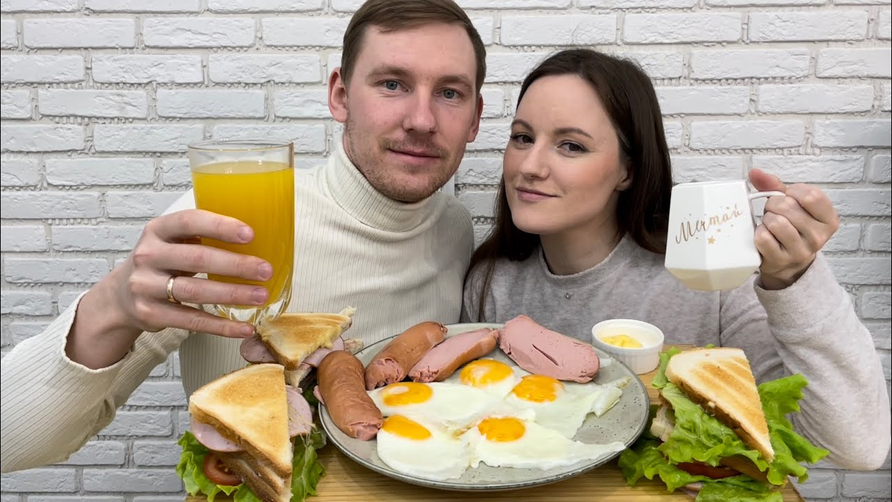 МУКБАНГ КЛАБ СЭНДВИЧИ ЗАВТРАК ЯИЧНИЦА ГОТОВИМ САМИ ответы на вопросы MUKBANG  SANDWICH BREAKFAST