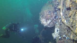 海中に巨大な「塔」 つぶれた漁具が密集 Undersea debris from 2011 tsunami
