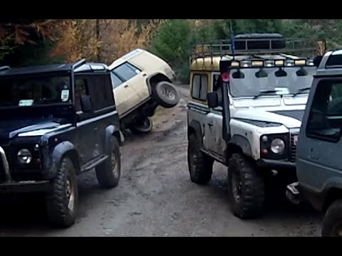 Land Rovers wading flooded tracks in Bala forest. Accident of a DISCO 1 ...