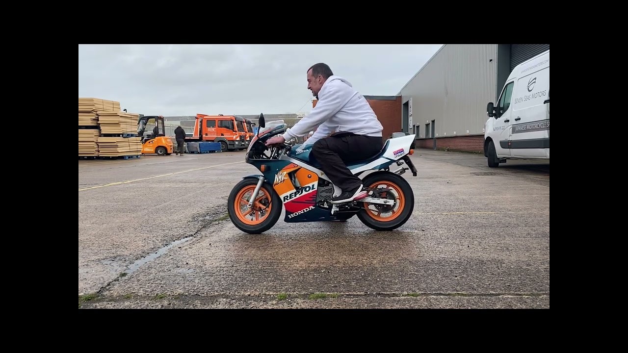 1999 Honda NSR50 Repsol, starting and riding. Ref 1910 - YouTube