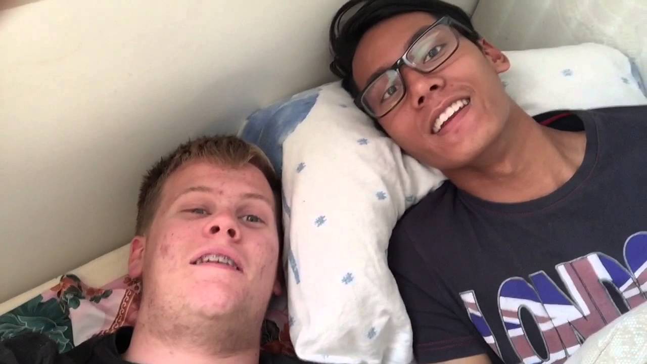 10 Ting du kan lave med din ven i sengen YouTube