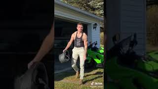 Garett Nolan sexiest Tik Toks