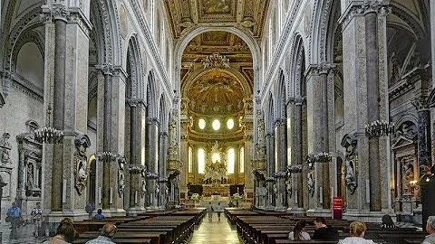 In quale chiesa si trova San Gennaro a Napoli?