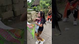 Bring A Banner While Dancing Carnival Wnkr jogetkarnafal dj carnaval remix