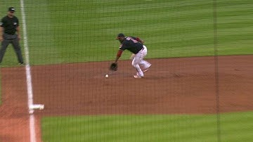 OAK@CLE: Uribe makes a tough stop, gets the out