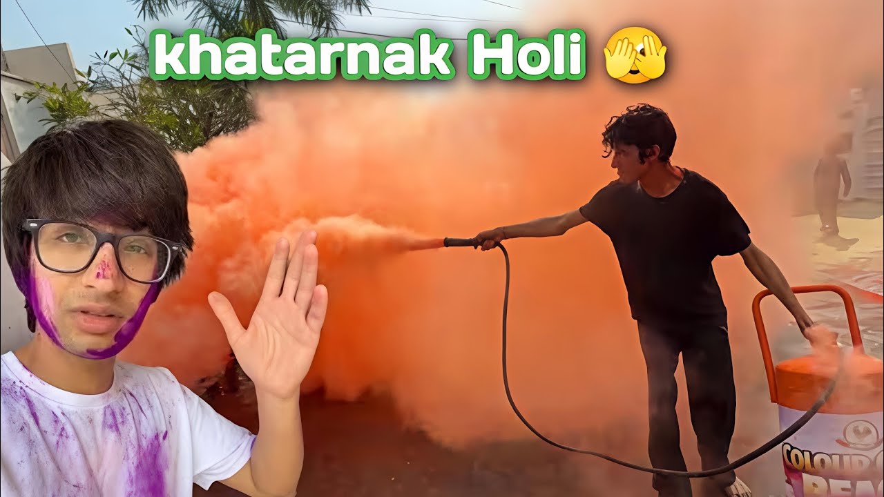 Pump Wali Khatarnak Holi 😂