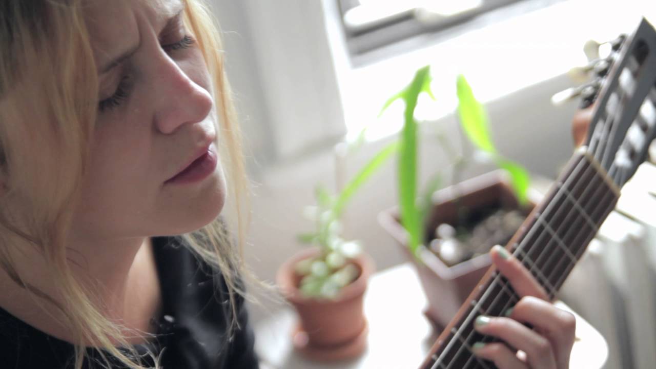 Helena Deland - «A Stone is a Stone» en session acoustique