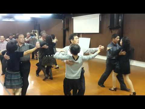 吳章輝，紅磚團體班 華爾滋