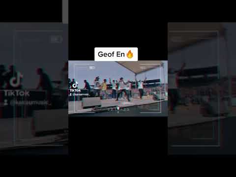 Geof En Killing It On Stage 