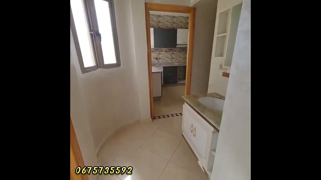 اخيرا تم توفير شقة في حي سيدي بومديين صفرو من فئة 3 غرف مور نيابة التعليم شكتسنا دخل شوف و اتصل بينا