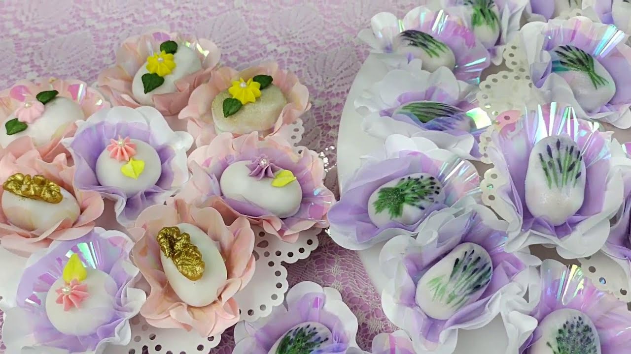 Camafeu Estampado e Decorado com Flores de Glacê Real e Nozes... Dicas de Como Trabalhar com Fondant