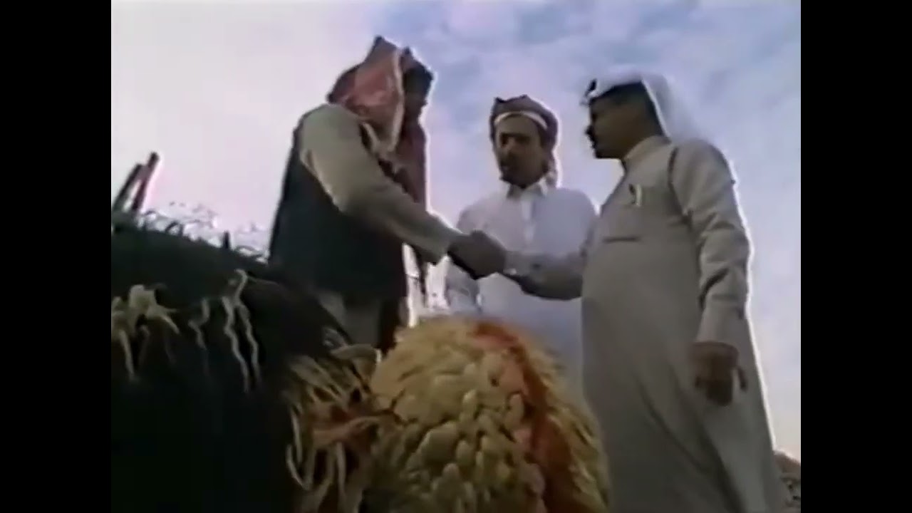 مشهد تمثيلي قديم عام ١٩٨٥م ويظهر فيه الفرق بين أسعار الغنم قديماً وحديثاً #اشتراك #اكسبلور #السعودية