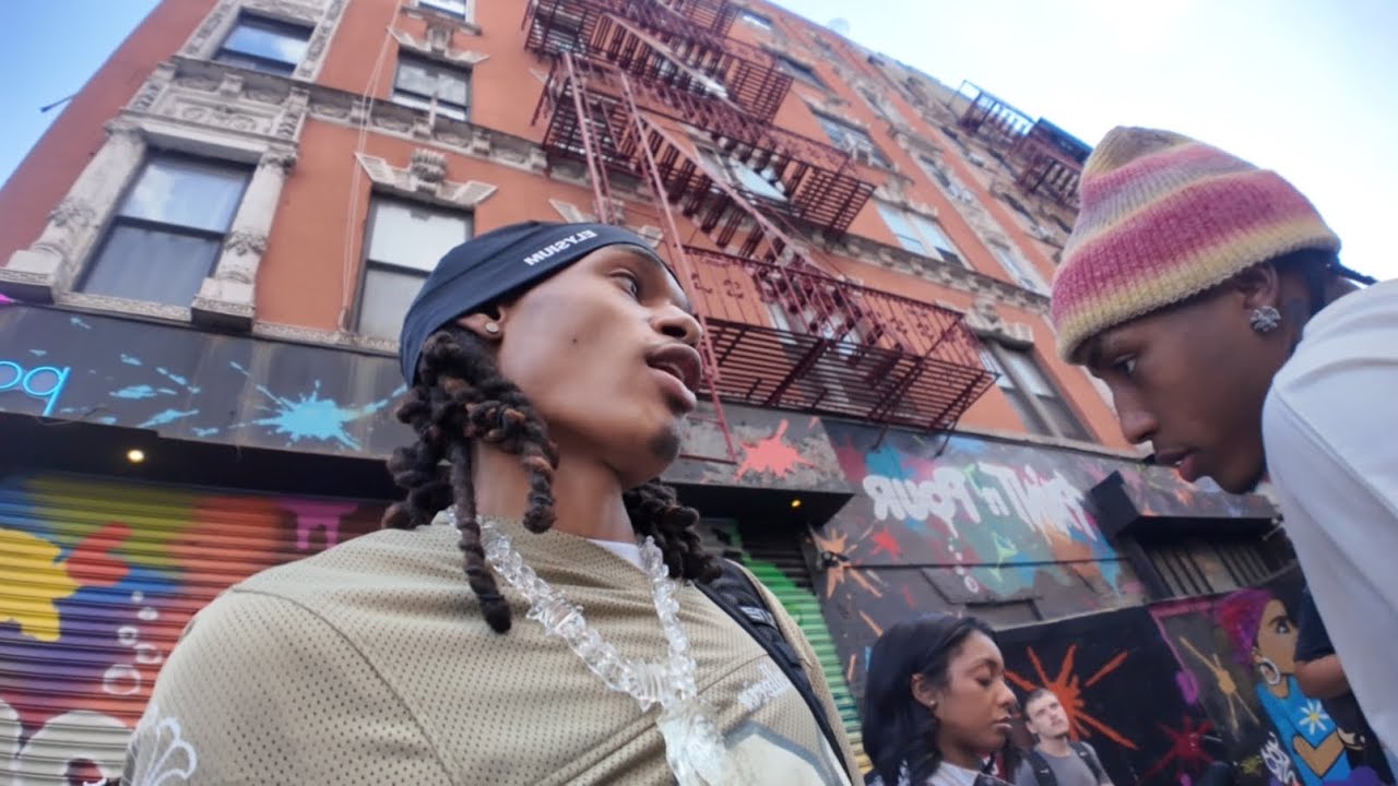 I PRESSED CASSHYVEE AND PAPPIQ FOR NOT SHIPPING MY HOODIE…