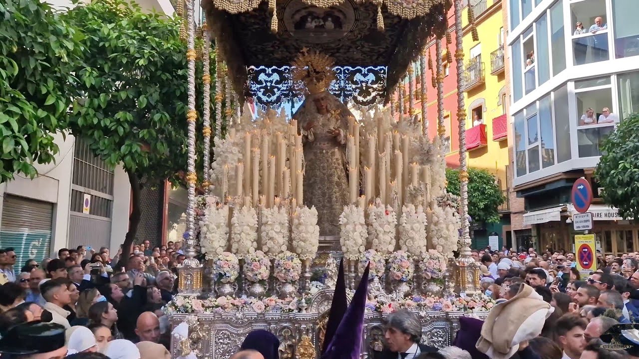 La Virgen de los Angustias de los Gitanos por la Cuesta del Rosario/Jesús de las Tres Caídas