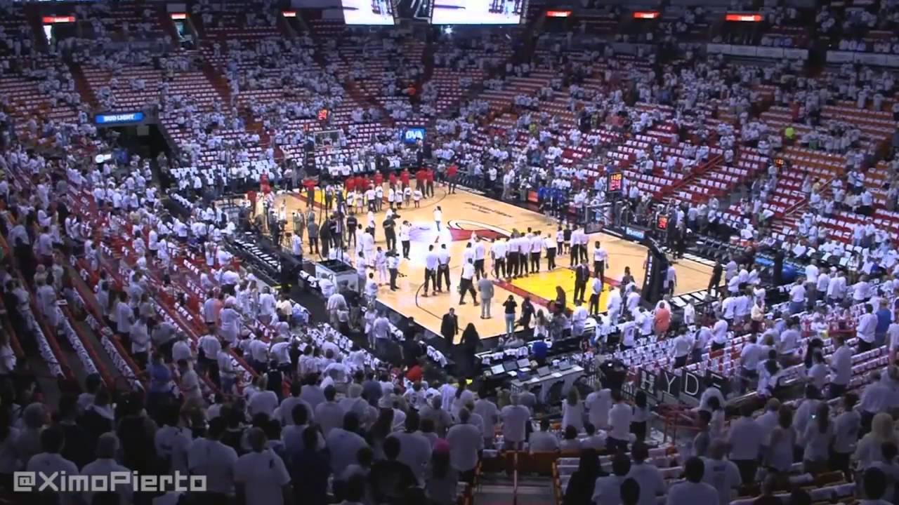Dwyane Wade Practicing During Canadian National Anthem | Raptors vs ...
