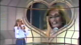 Dalida - Confidences sur la fréquence (live)