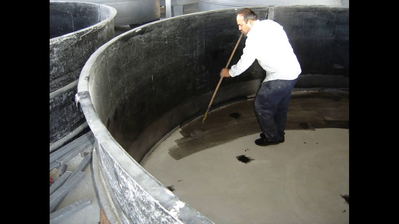 assembly of dissassembled fiberglass round aquaculture