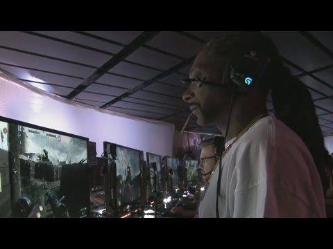 Snoop Dogg Playing BATTLEFIELD 1 Multiplayer