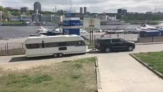 Буксировка прицепа автодома Hobby-720UKFe Кадиллаком Эскалейд ESV видео Как буксировать тяжелый прицеп