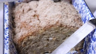 Streusel Topped Banana Bread ~  Baking with Bain