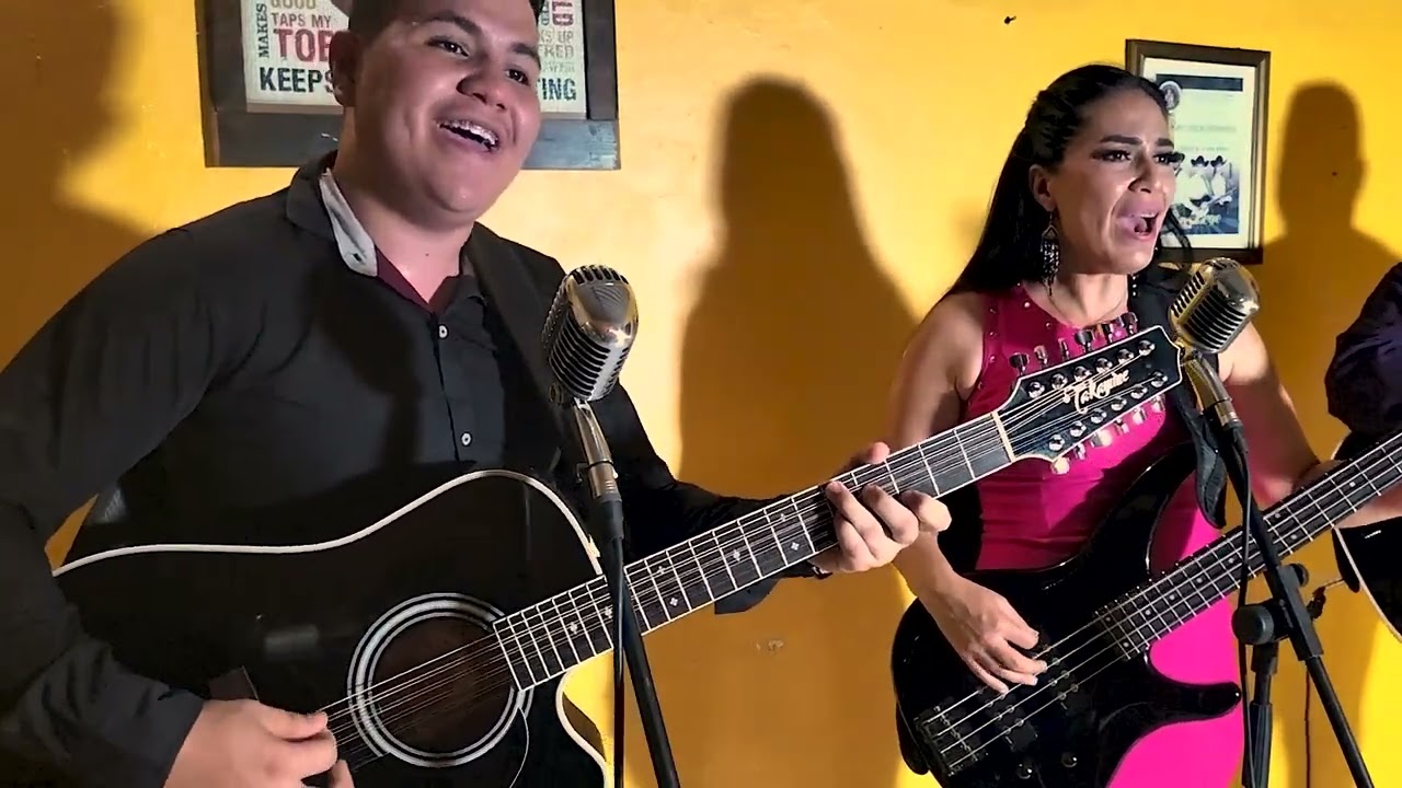 Tu Nuevo Cariñito (En Vivo)