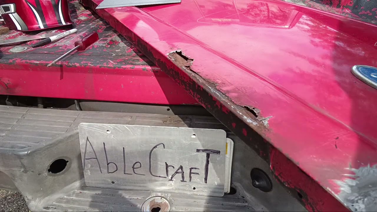 Ablecraft1998 Ford Ranger tail gate rust repair series: Day 1 part 2 "Finding the Rust..."