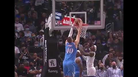 Eric Bledsoe alley oop to Ivica Zubac