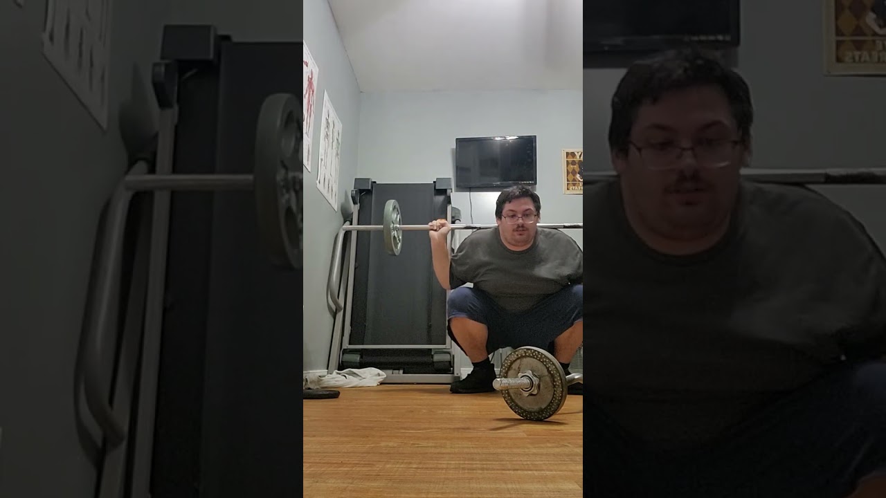 Day 12 of my weight loss journey today is leg day tried doing some curls as well 