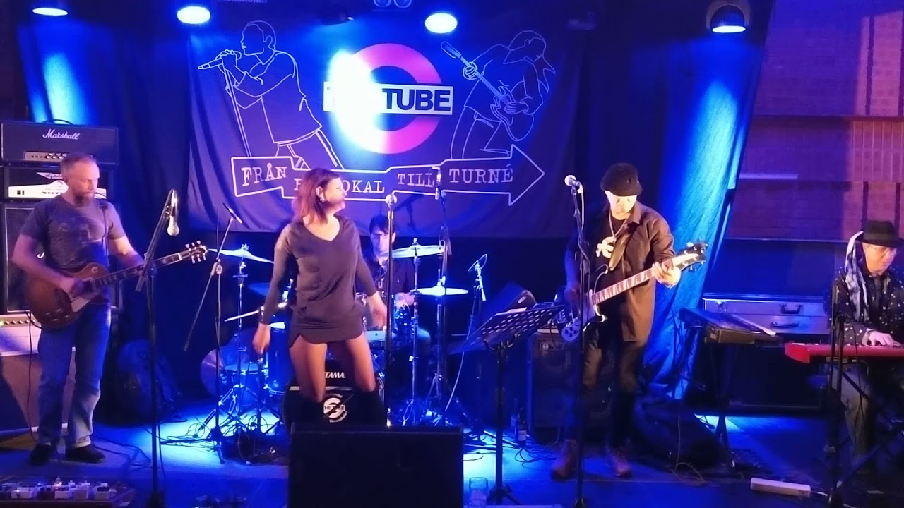 Ciddes Confusion "We can work it out" (Beatles/ChakaKhan cover)Borlängebandens firmafest 29 dec 2017