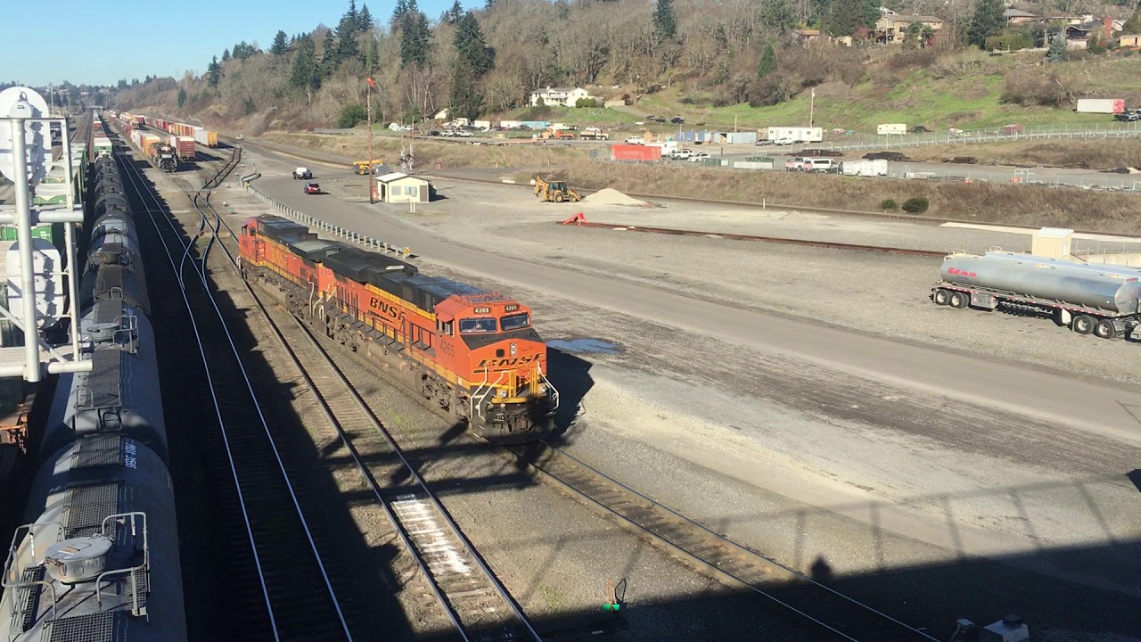 BNSF Diesels head to Fuel rack in Vancouver, WA YouTube