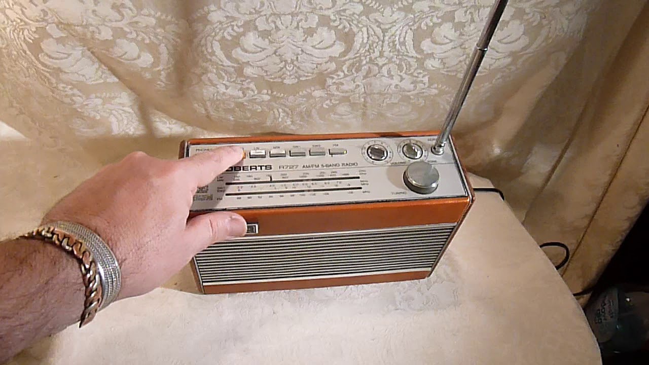 Roberts r727 in the groove - YouTube