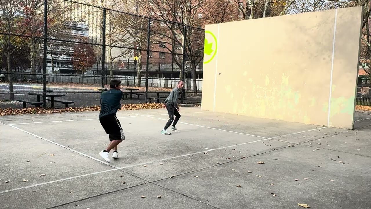 🔵Quietest Zip Game / One Wall Handball v Paddleball 