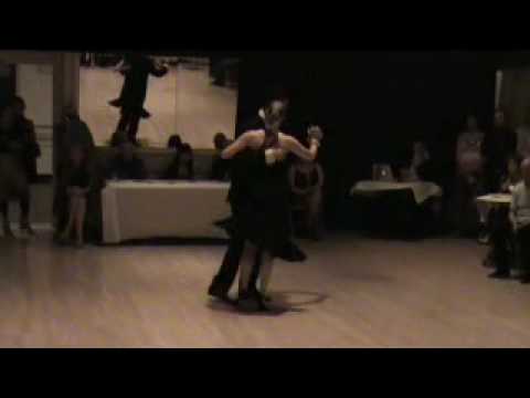 Eilecia Bovard y Julio Bassan milonga