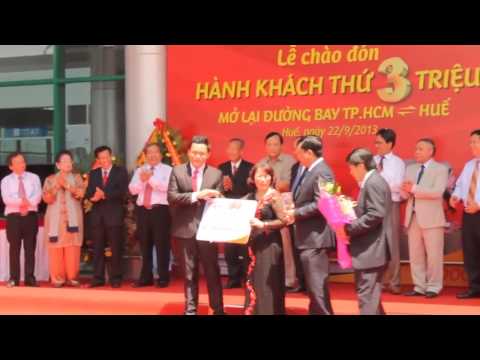 Video Lên trời xem múa nhã nhạc cung đình Huế & gặp hành... - youtube