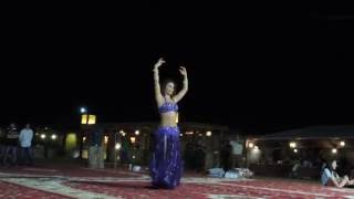 Belly Dance in Dubai' Desert