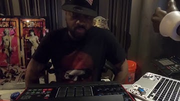 Jermaine Dupri Making A Quick beat On The MPC X