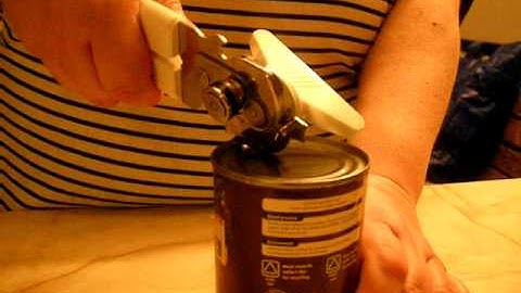 Pampered Chef Can Opener.AVI